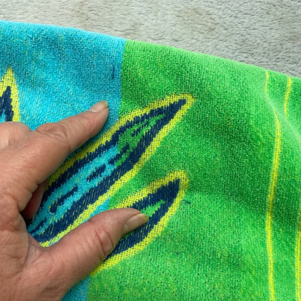 Kirkland Tropical Floral Beach Towel 36x64 Green Hibiscus Egyptian Cotton Hawaii